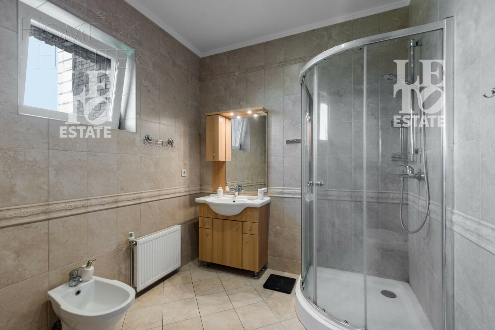 2-этажный коттедж 495.7 м² с отделкой