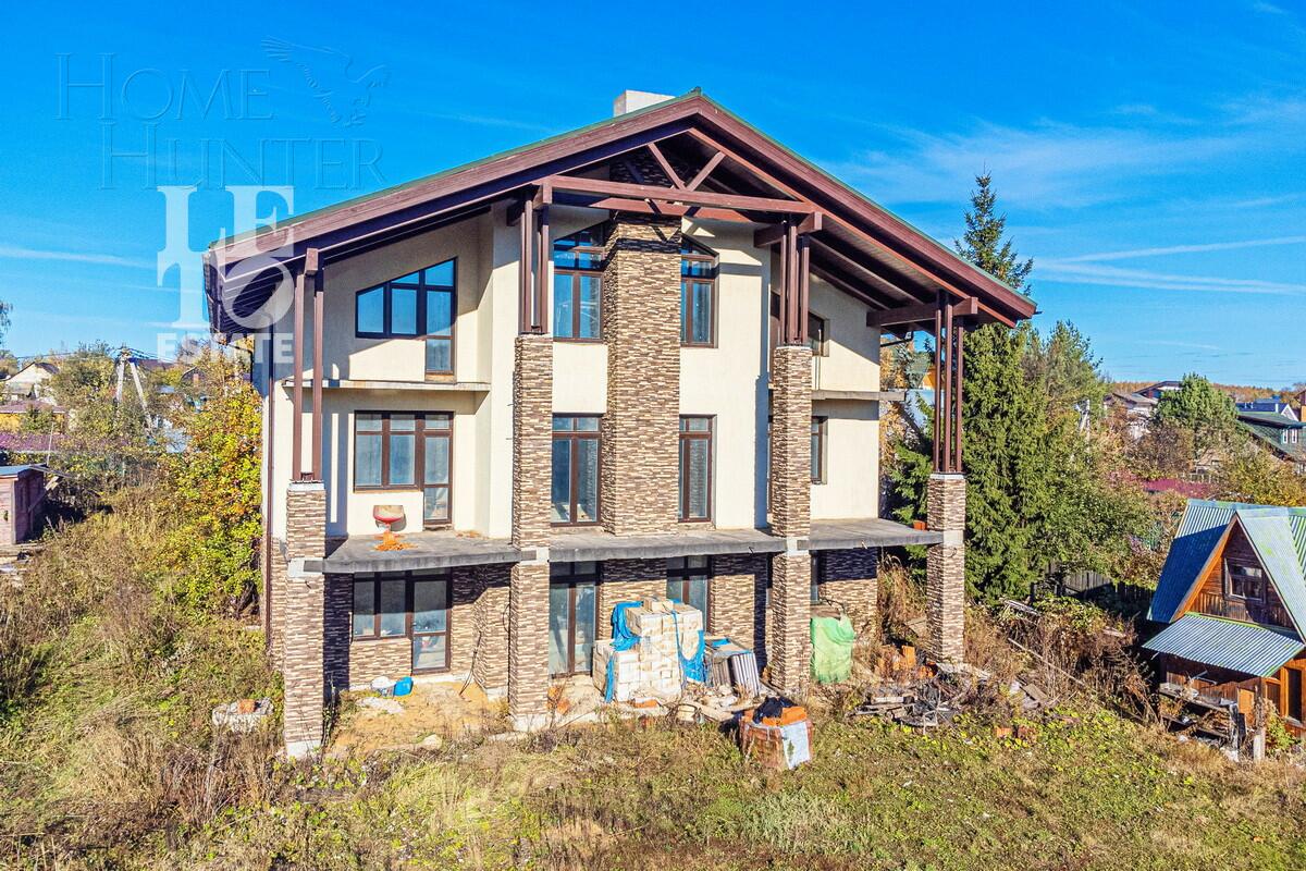 3-этажный коттедж 690 м² без отделки