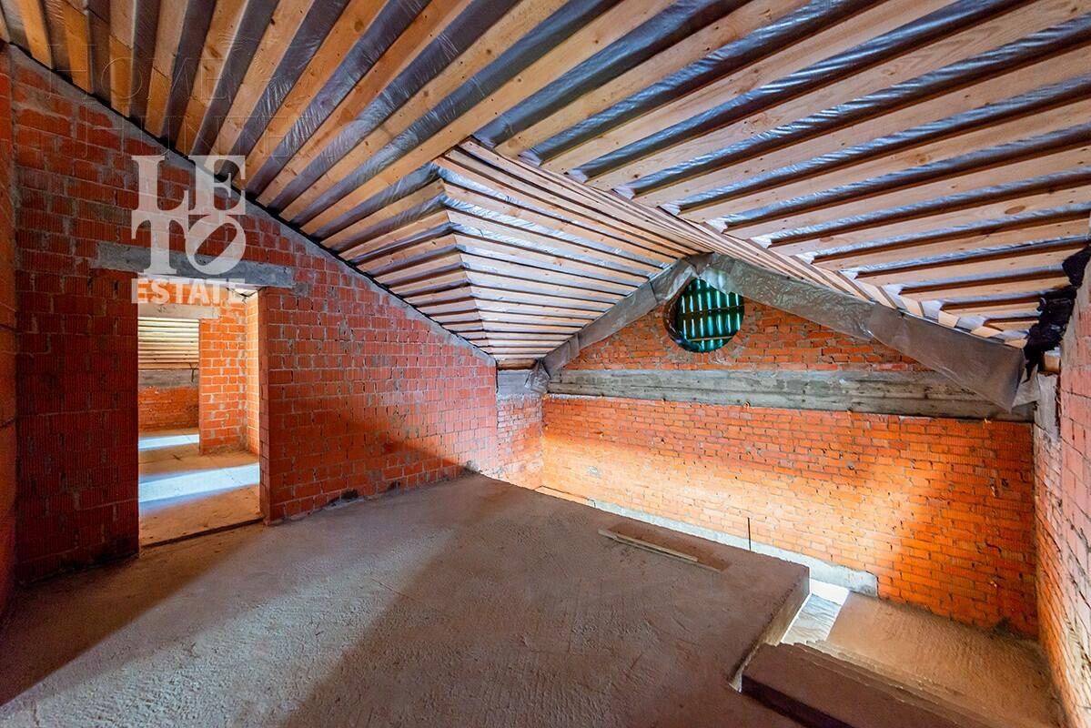 2-этажный коттедж 1 050 м² без отделки