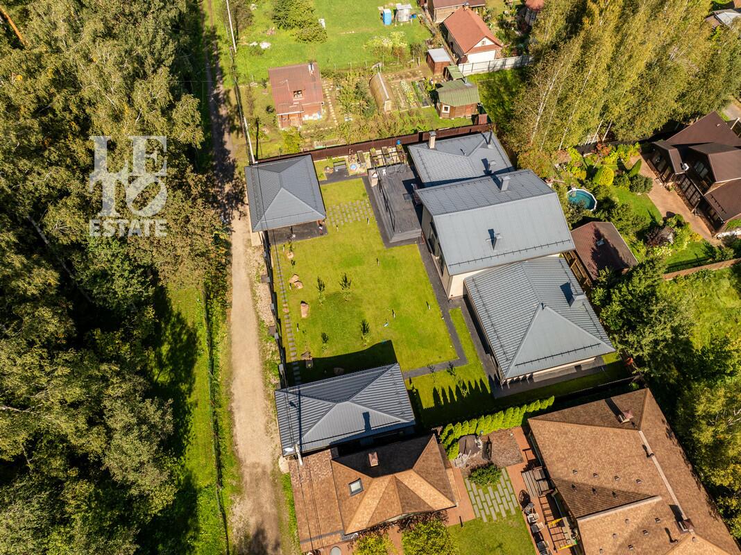 2-этажный коттедж 302 м² с отделкой