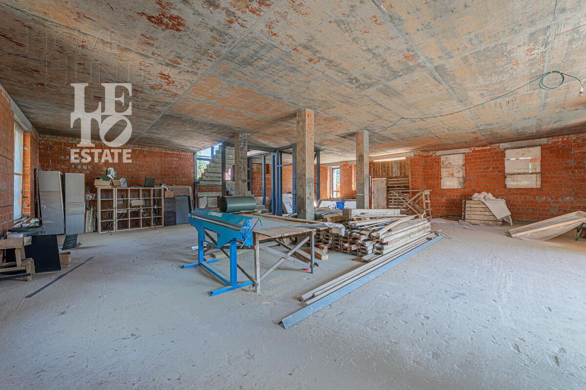 2-этажный коттедж 498 м² без отделки