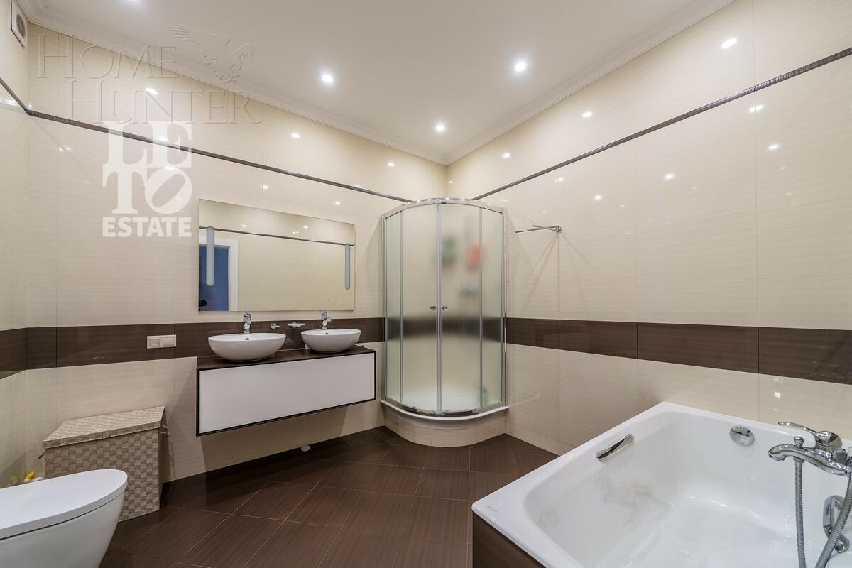 2-этажный коттедж 286.6 м² с отделкой