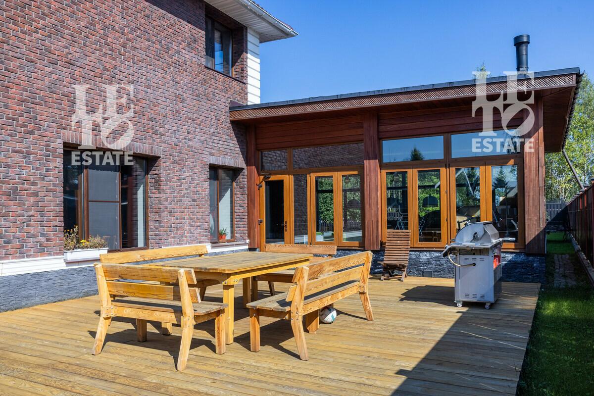 2-этажный коттедж 495.7 м² с отделкой