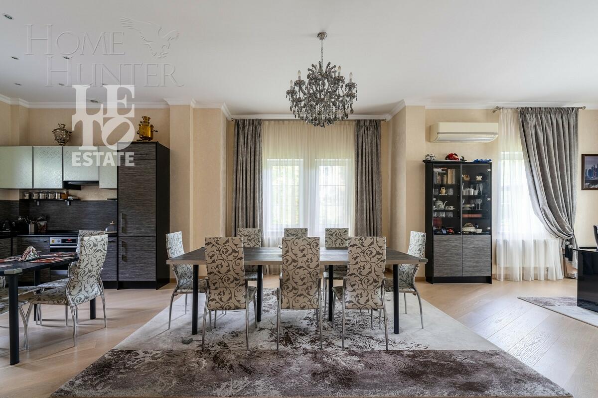 2-этажный коттедж 286.6 м² с отделкой