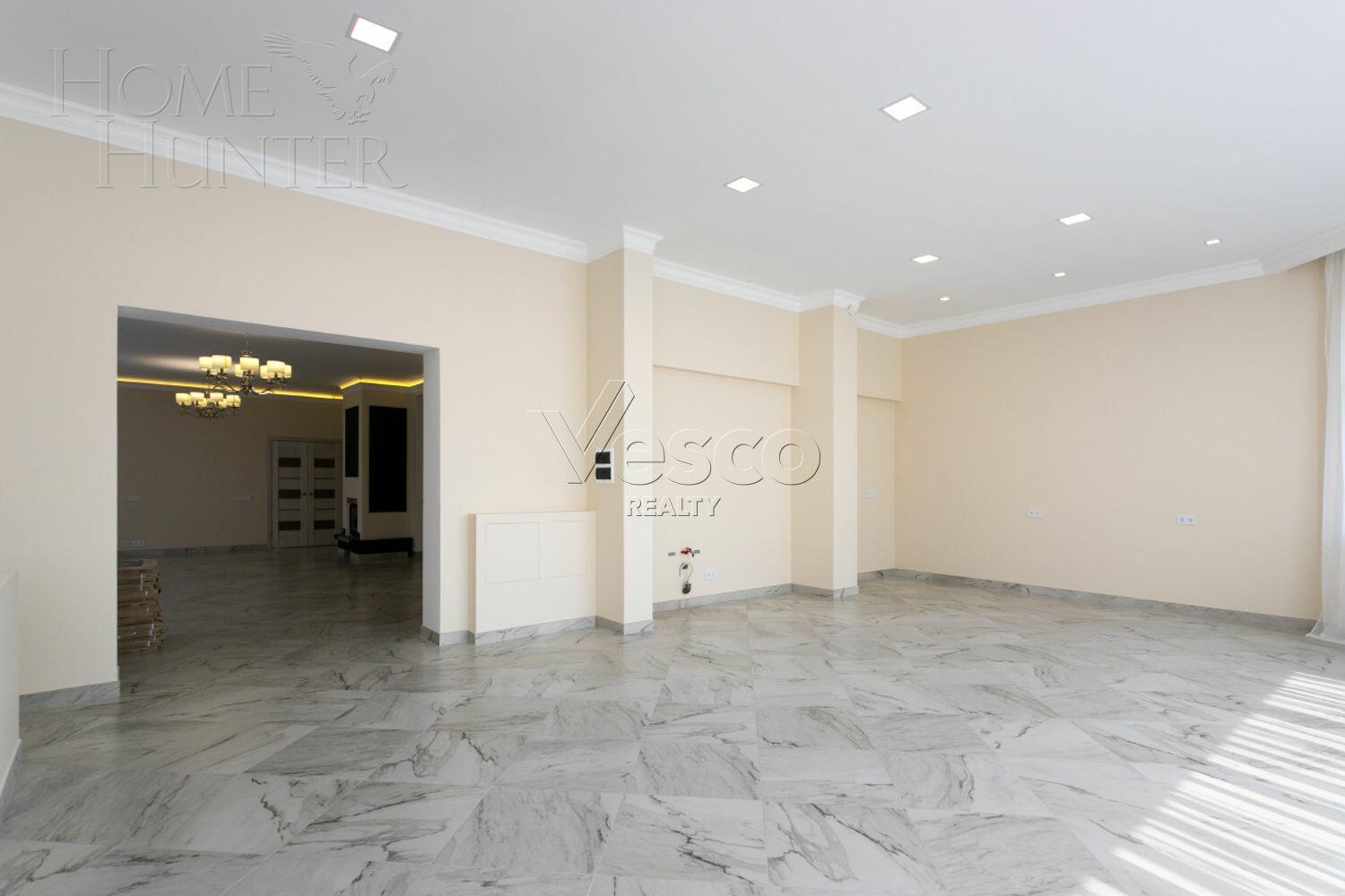 2-этажный коттедж 450 м² с отделкой