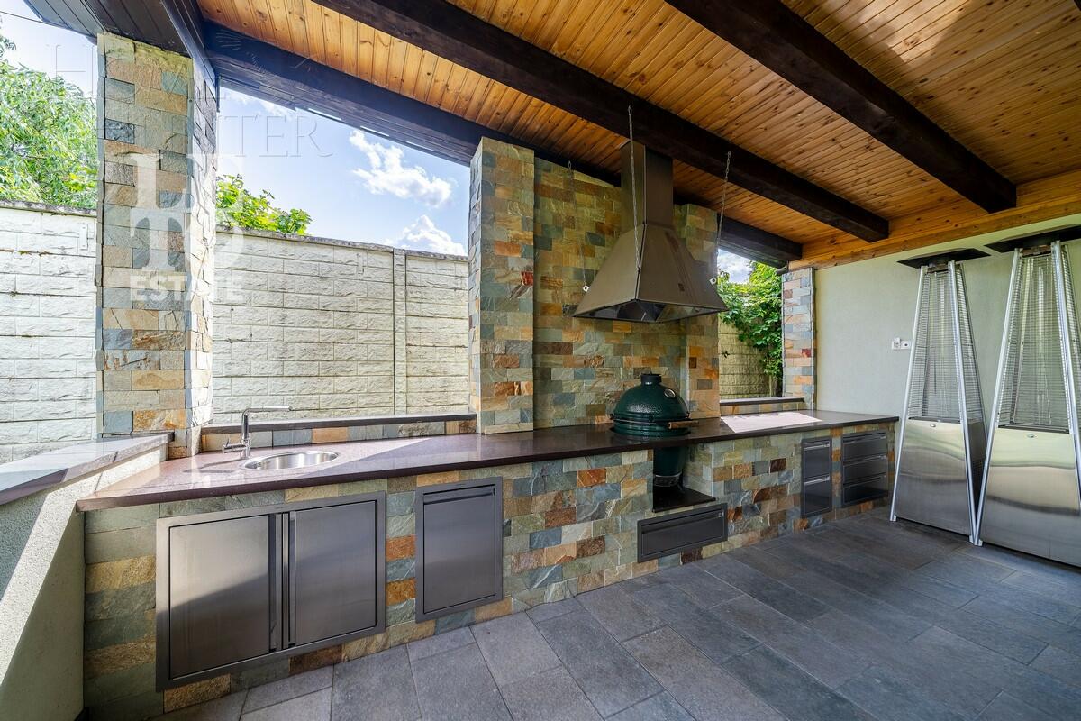 2-этажный коттедж 286.6 м² с отделкой