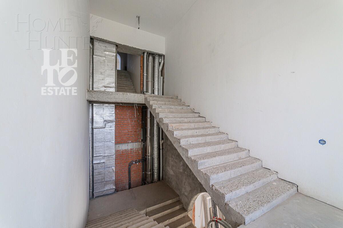 3-этажный коттедж 4 000 м² с отделкой