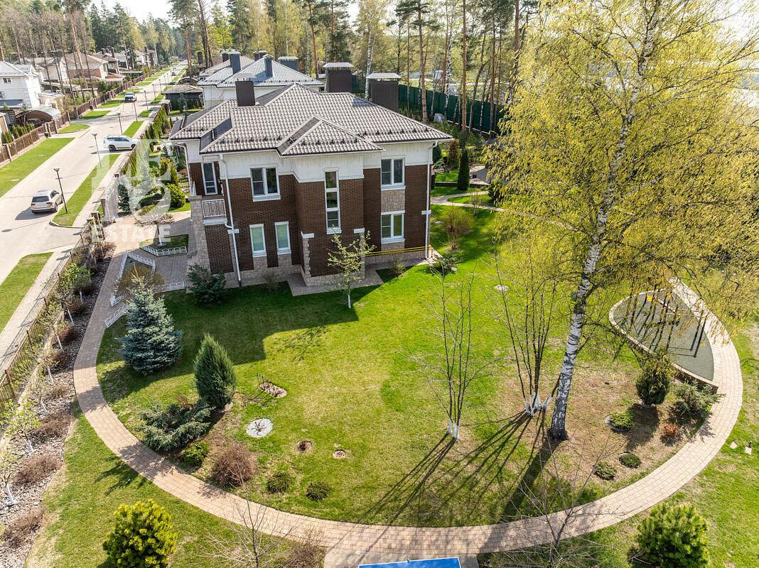 2-этажный коттедж 214 м² с отделкой