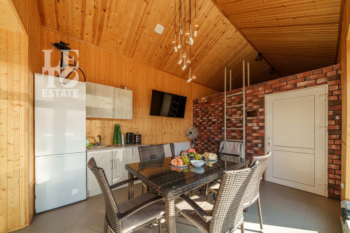 2-этажный коттедж 244 м² с отделкой