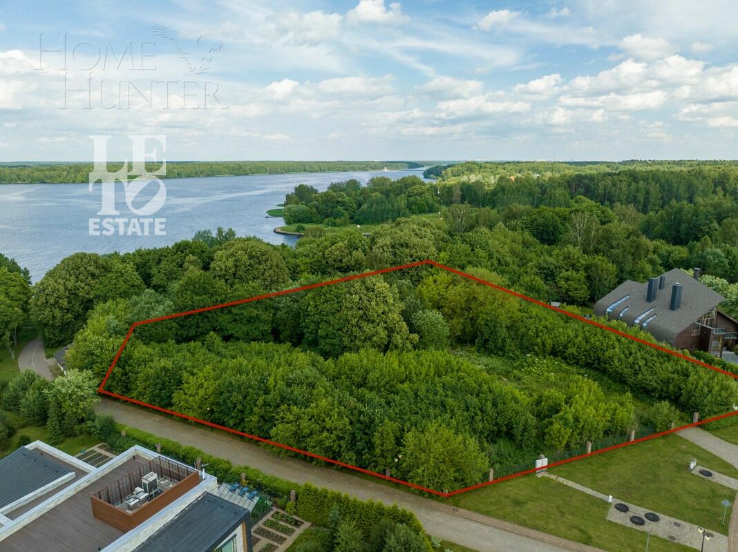 Участок 54.02 сот. в охраняемом поселке