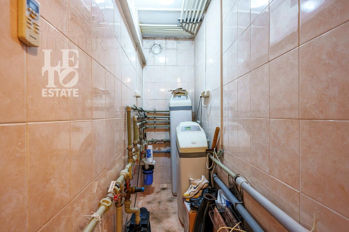 3-этажный коттедж 384.4 м² с отделкой