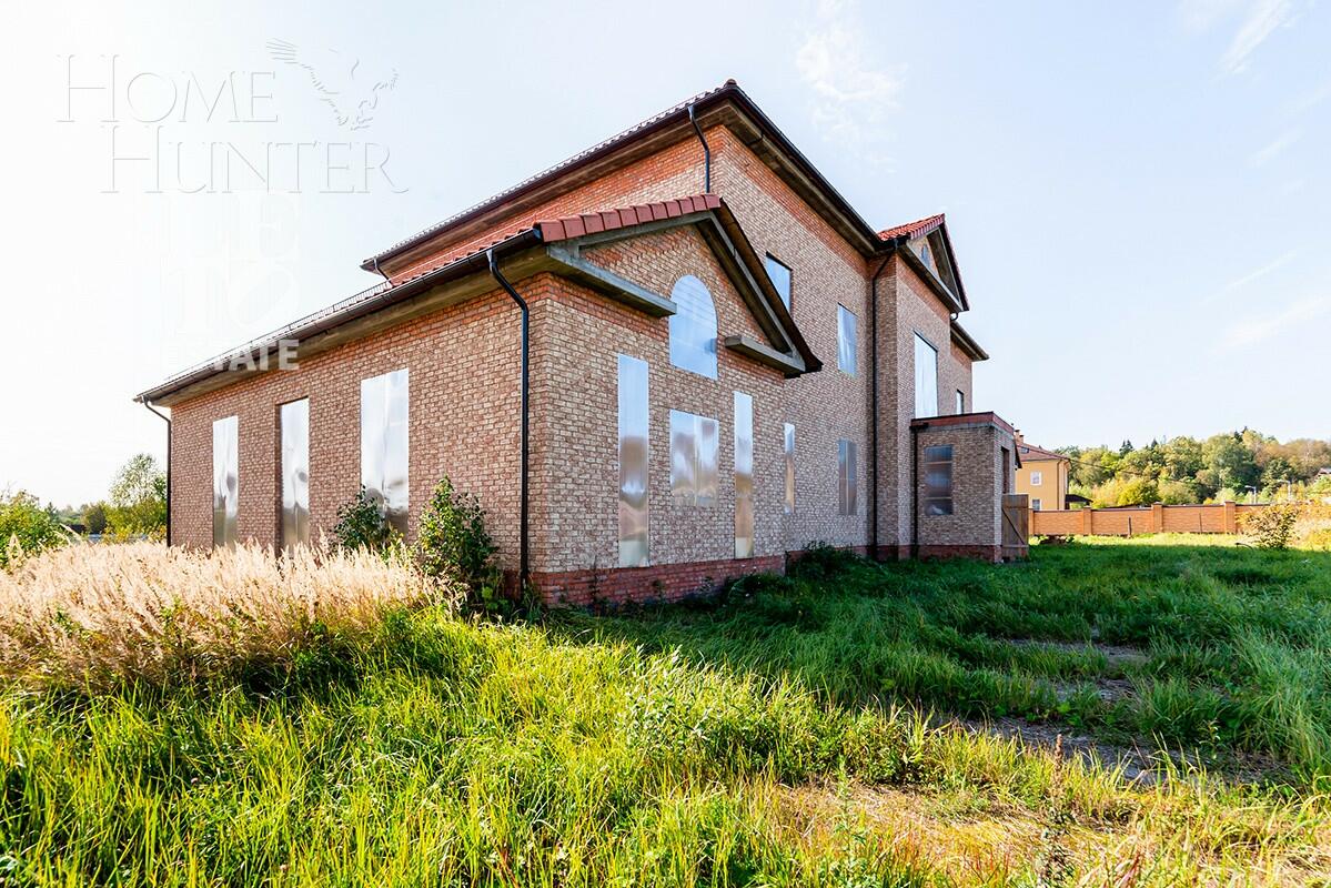 2-этажный коттедж 1 050 м² без отделки