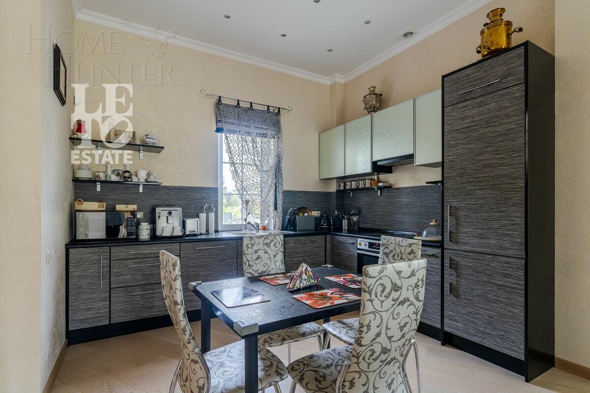 2-этажный коттедж 286.6 м² с отделкой