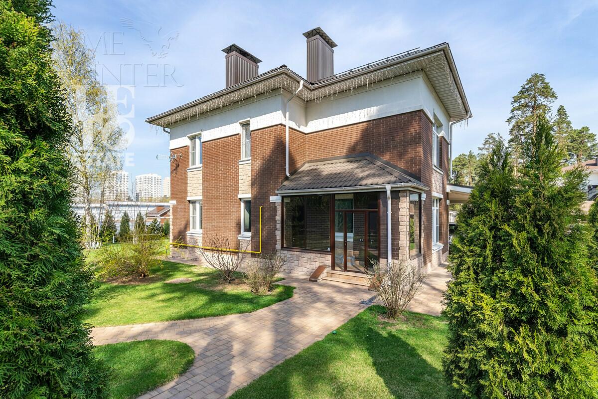 2-этажный коттедж 214 м² с отделкой