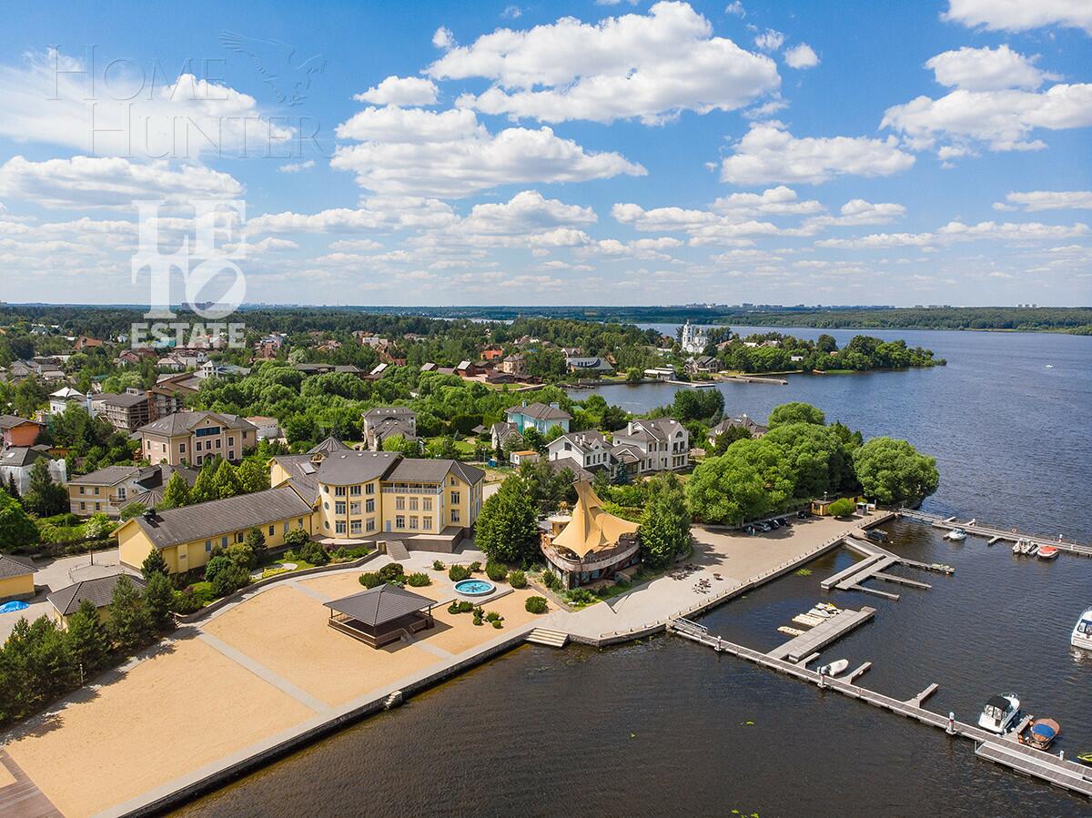 3-этажный коттедж 384.4 м² с отделкой