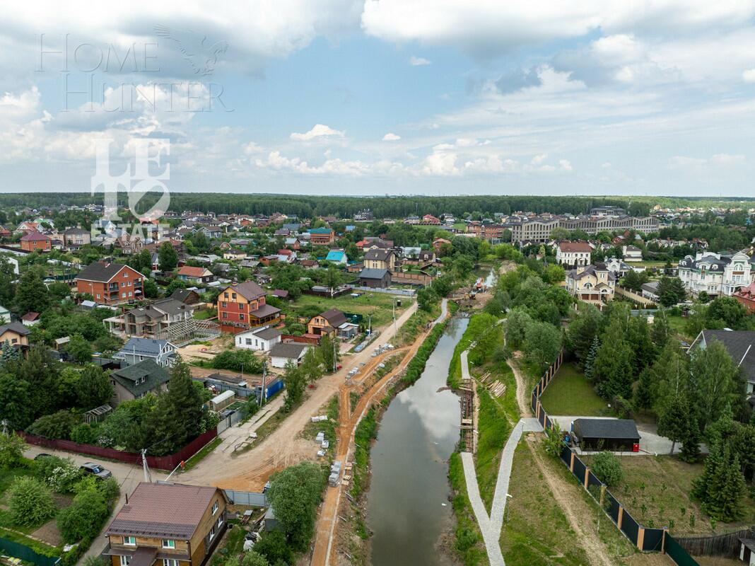 2-этажный коттедж 398.2 м² без отделки