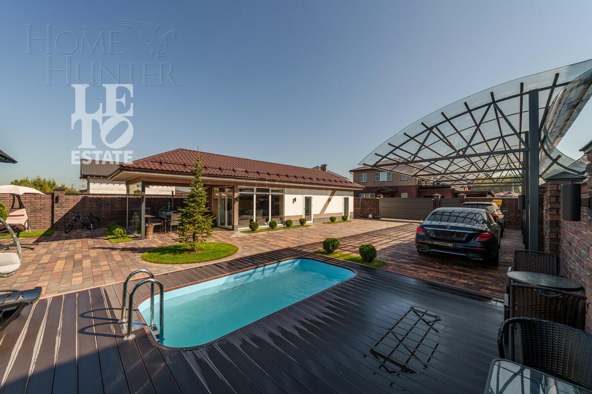 2-этажный коттедж 244 м² с отделкой