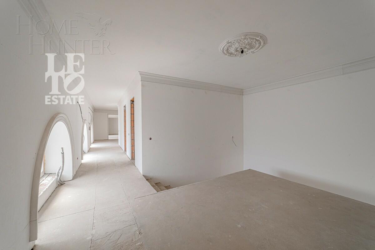 3-этажный коттедж 4 000 м² с отделкой