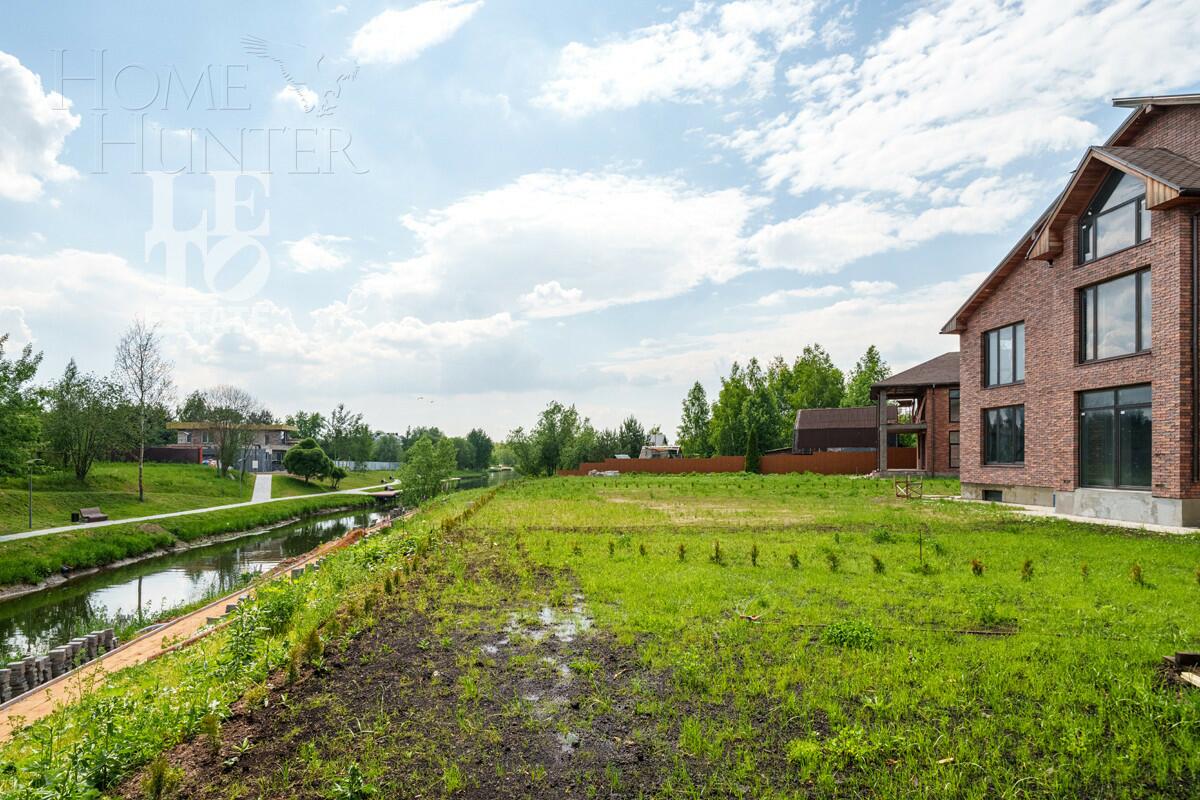 2-этажный коттедж 398.2 м² без отделки