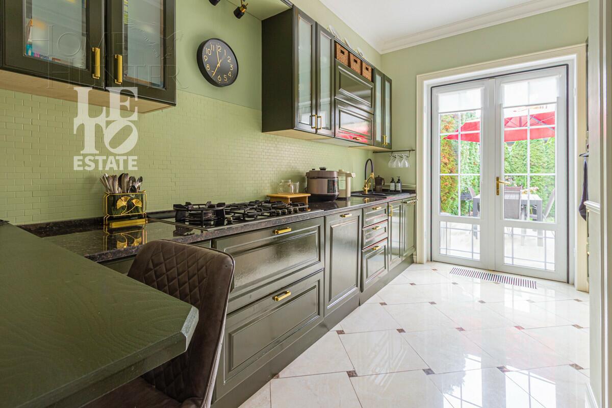 2-этажный таунхаус 200 м² с отделкой