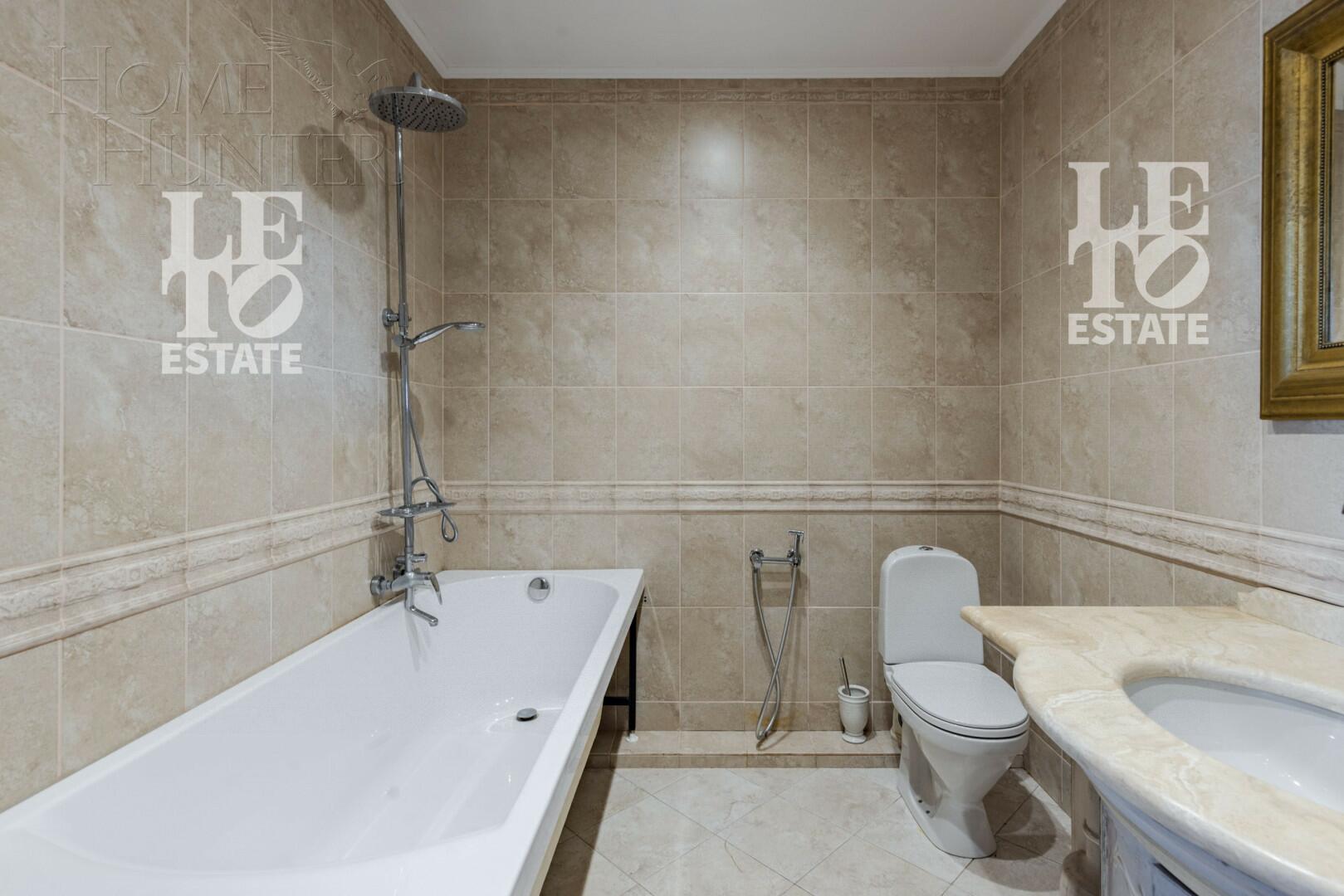 2-этажный коттедж 495.7 м² с отделкой