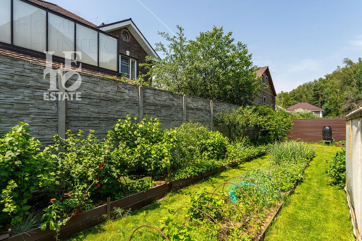 2-этажный коттедж 300.2 м² без отделки