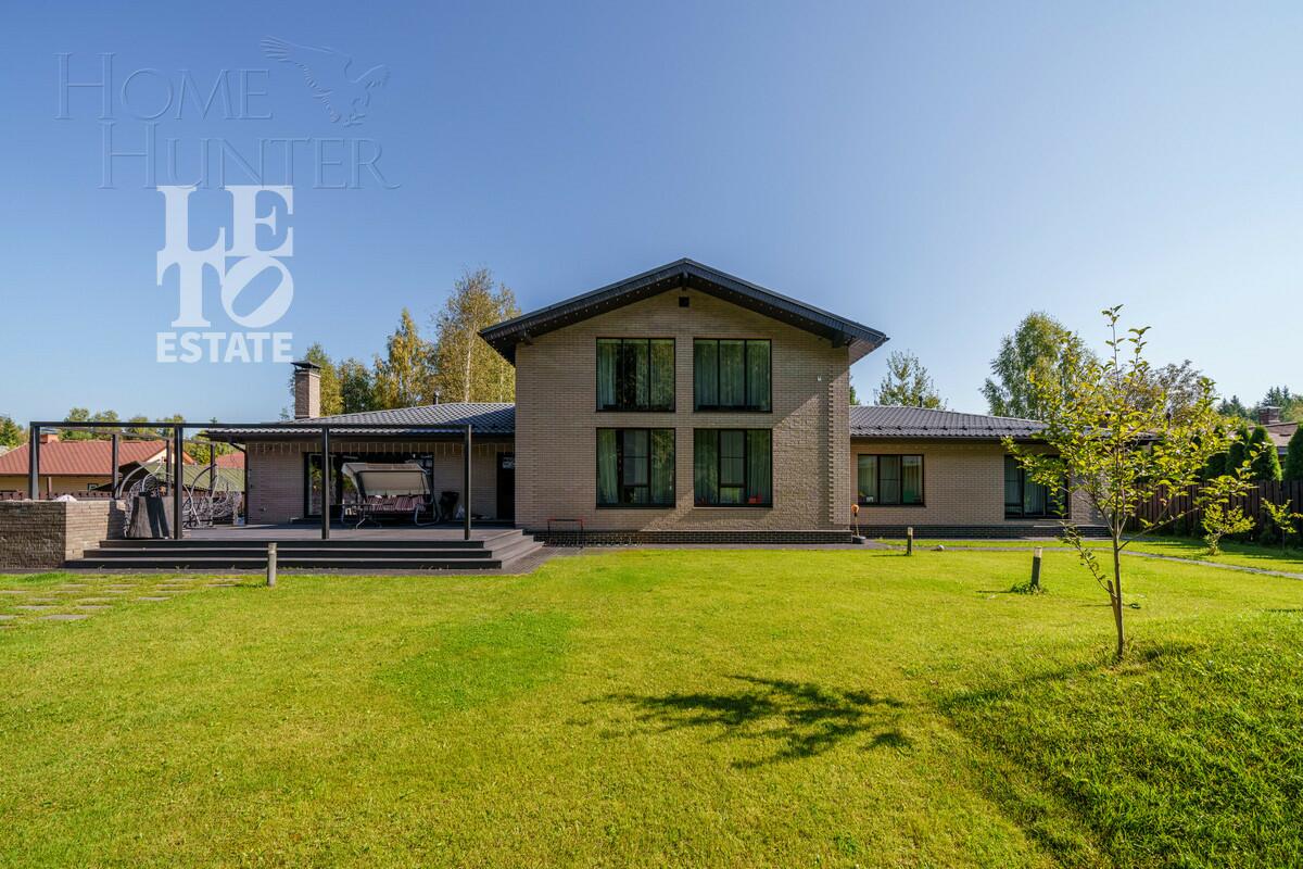 2-этажный коттедж 302 м² с отделкой