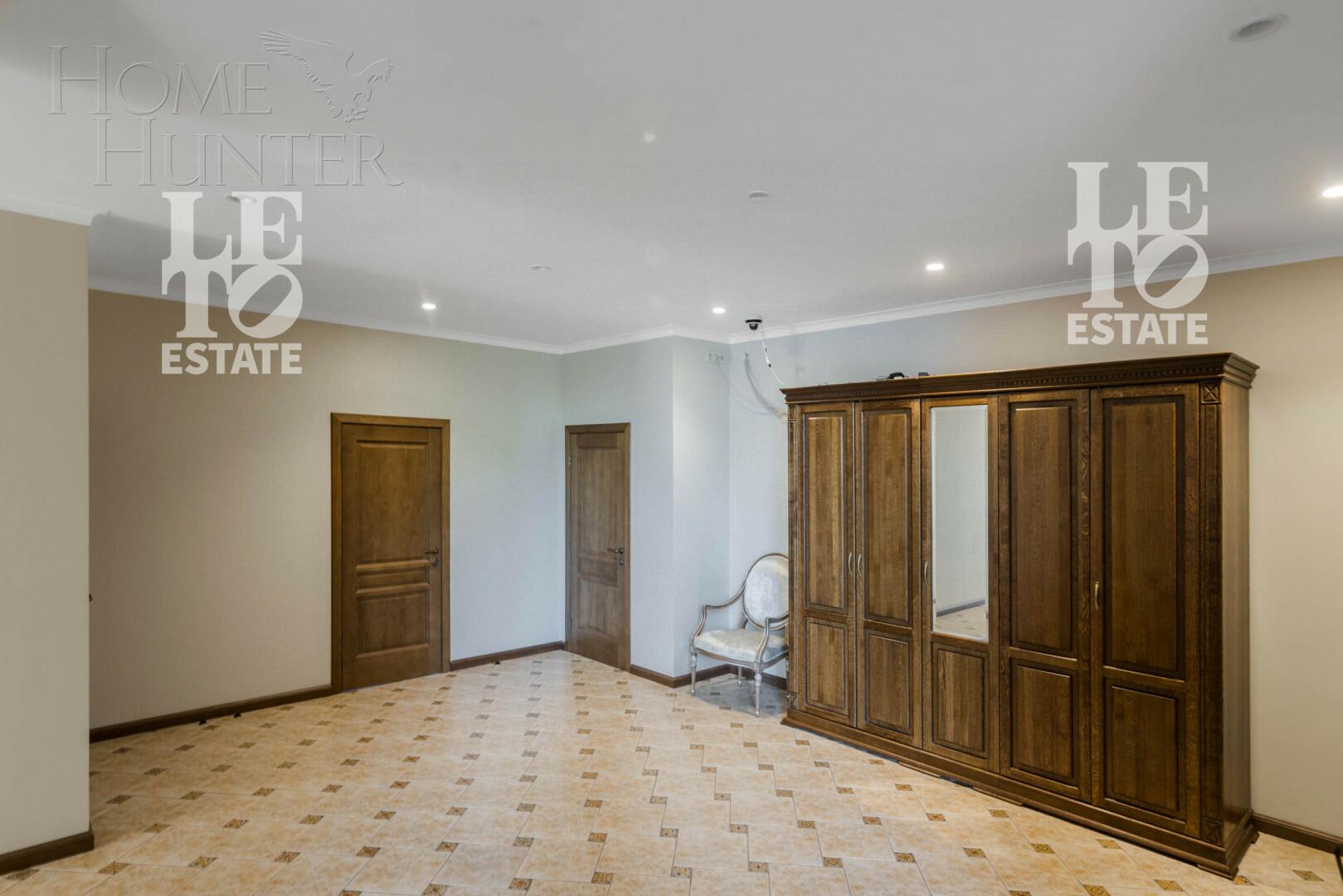 2-этажный коттедж 495.7 м² с отделкой