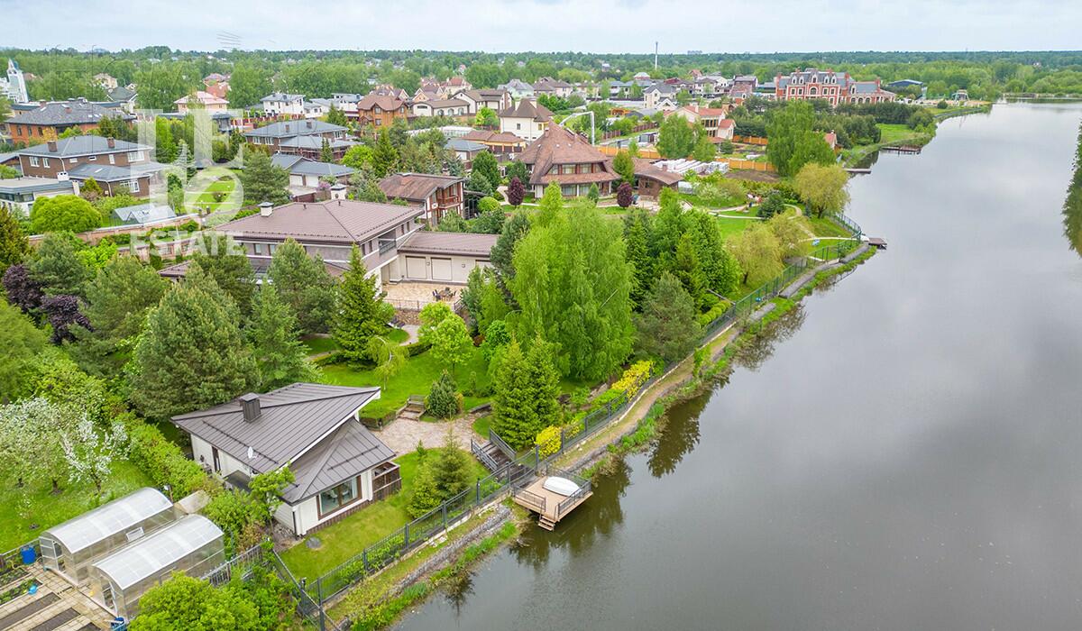 2-этажный коттедж 841 м² с отделкой