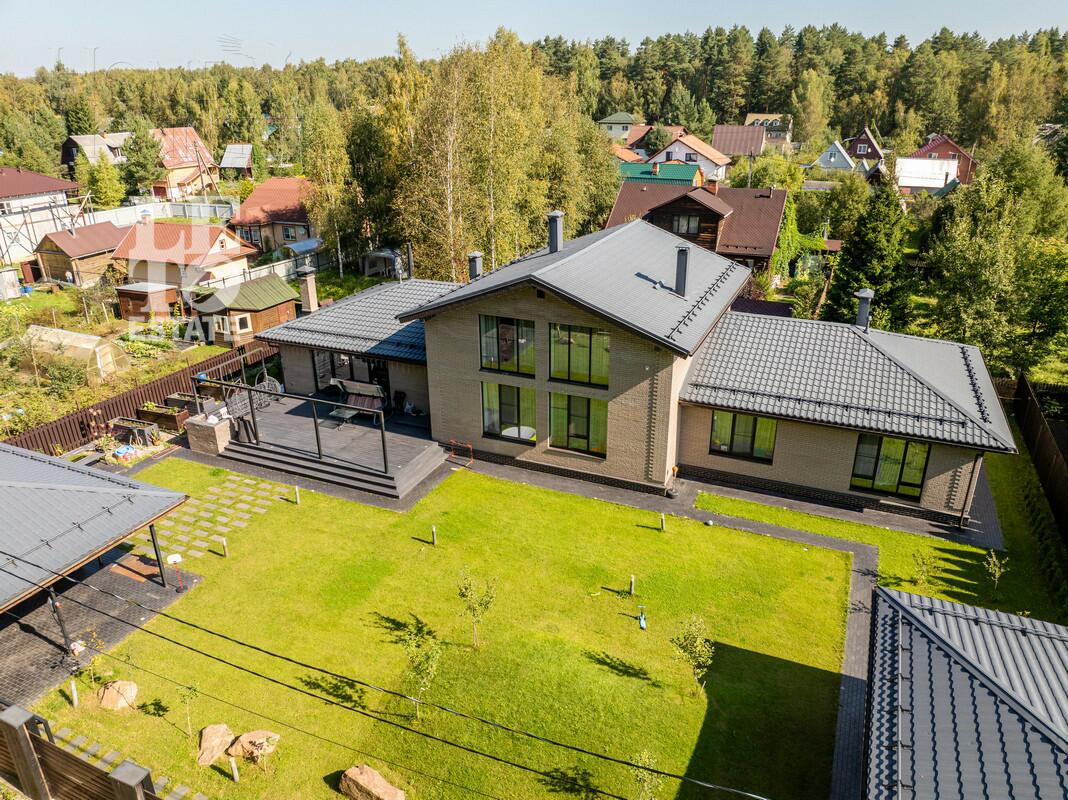 2-этажный коттедж 302 м² с отделкой