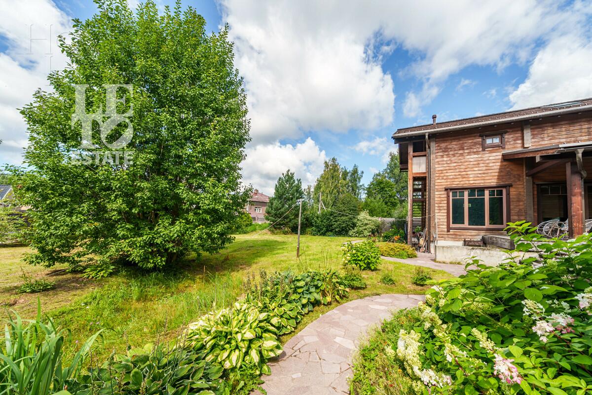 2-этажный коттедж 600 м² с отделкой