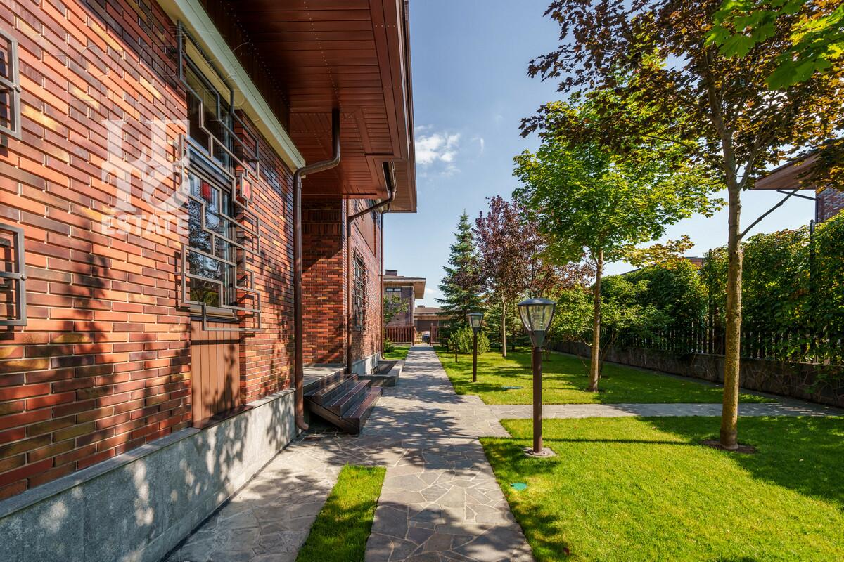 2-этажный коттедж 745 м² с отделкой