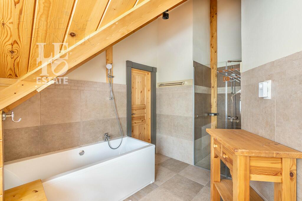 2-этажный коттедж 400 м² с отделкой