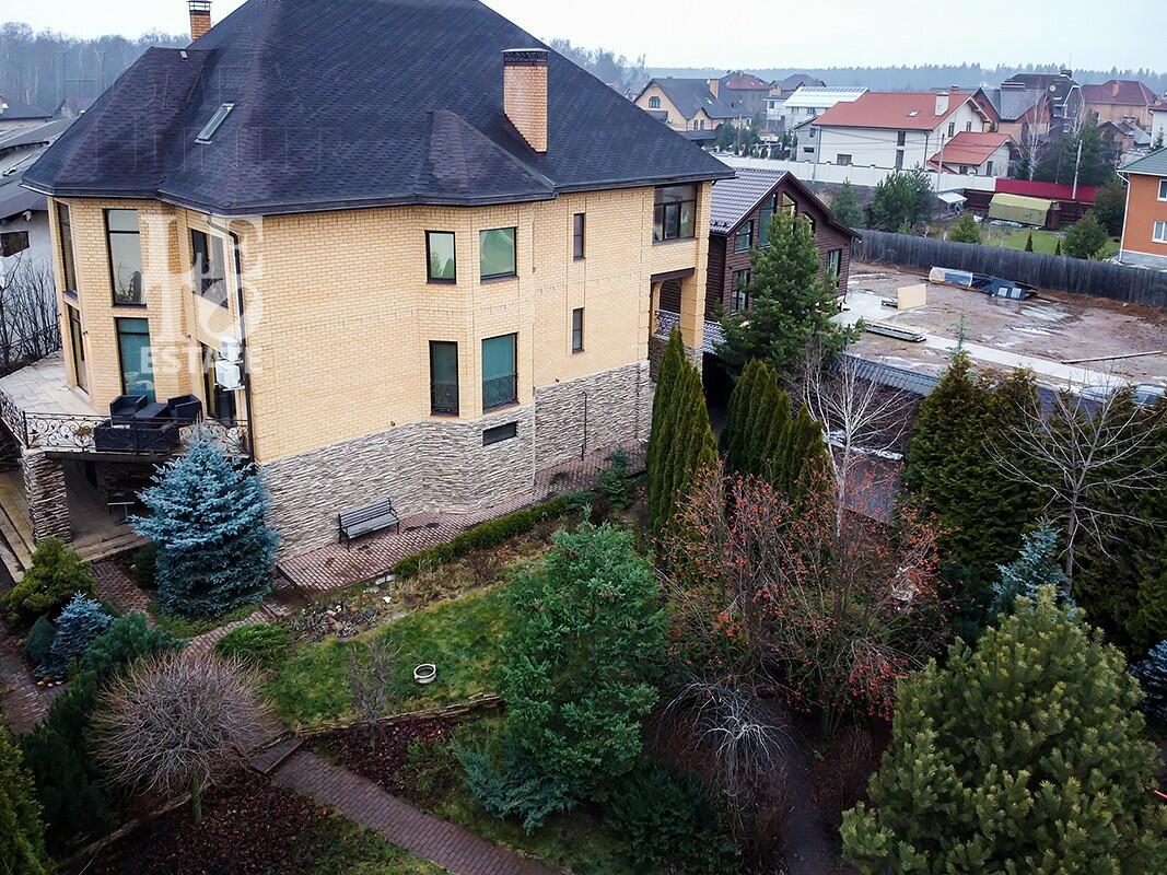 2-этажный коттедж 550 м² с отделкой