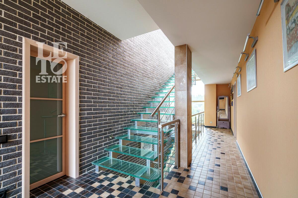 2-этажный коттедж 466 м² с отделкой