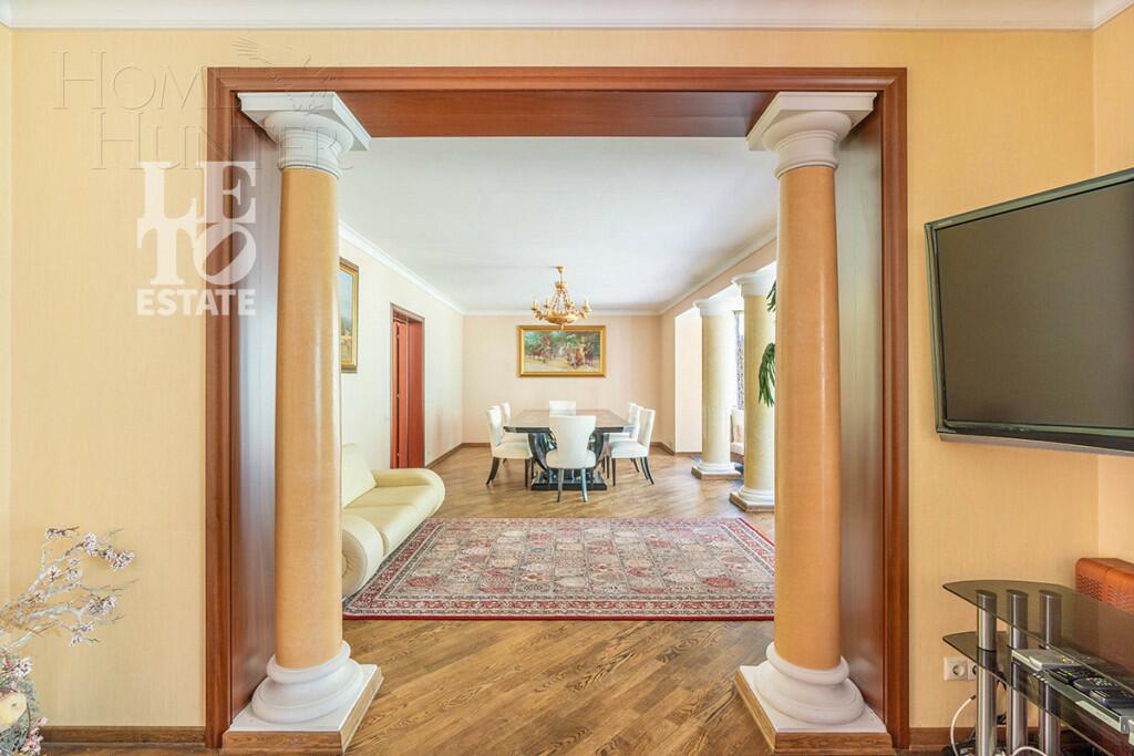 2-этажный коттедж 3 817 м² с отделкой