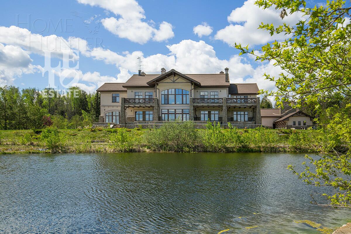 2-этажный коттедж 1 272.6 м² без отделки