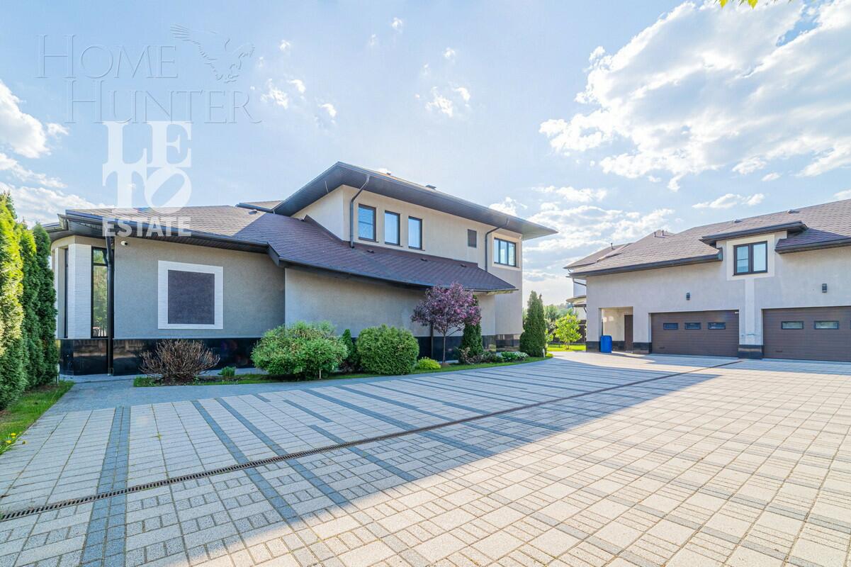 2-этажный коттедж 1 150 м² с отделкой