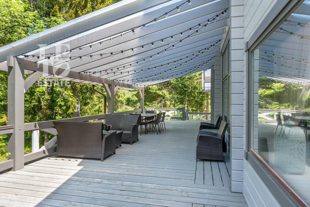 2-этажный коттедж 400 м² с отделкой