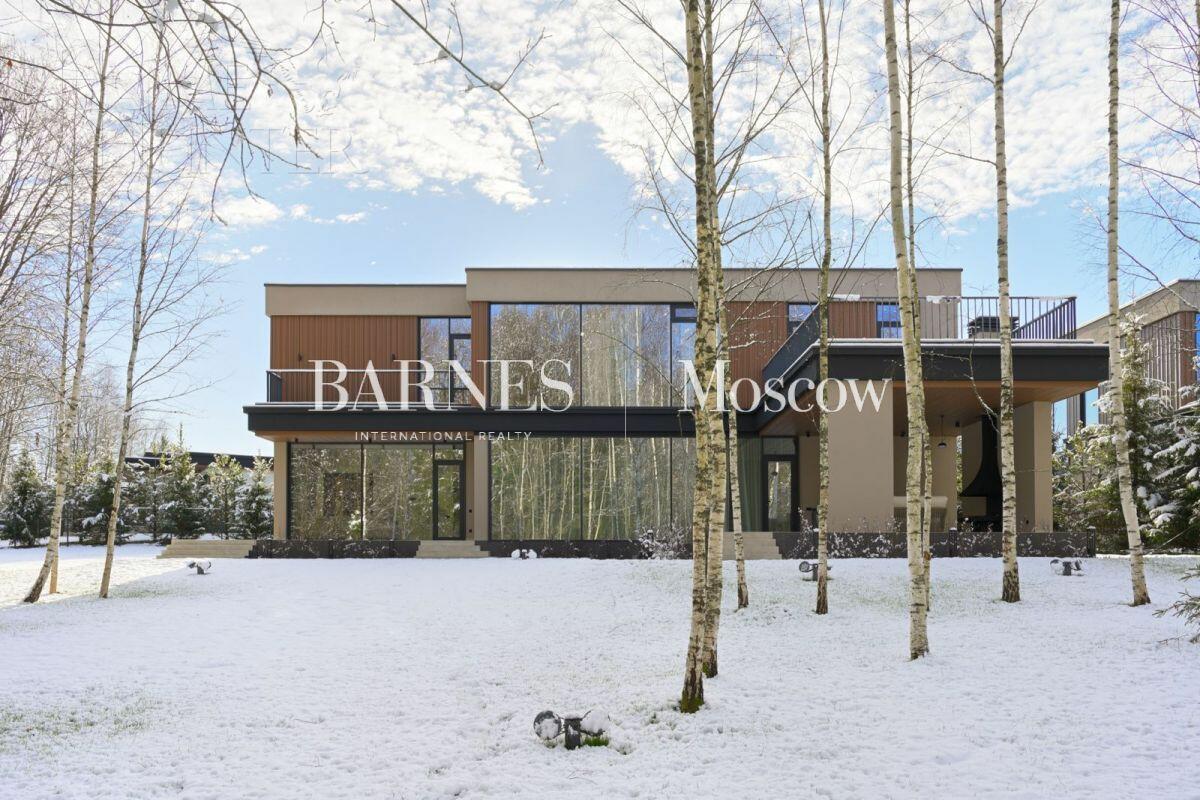 2-этажный коттедж 627.5 м² с отделкой