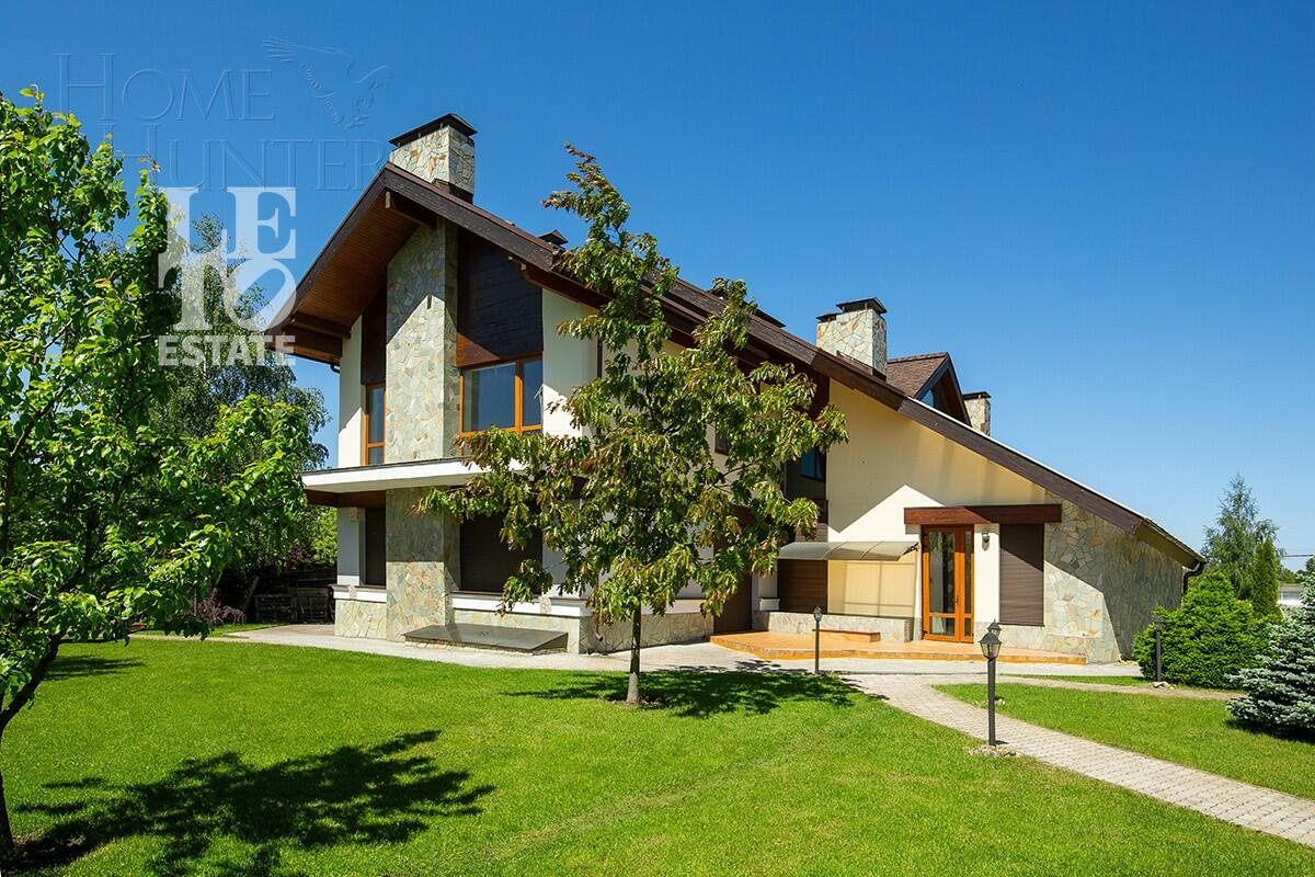 2-этажный коттедж 962.1 м² без отделки