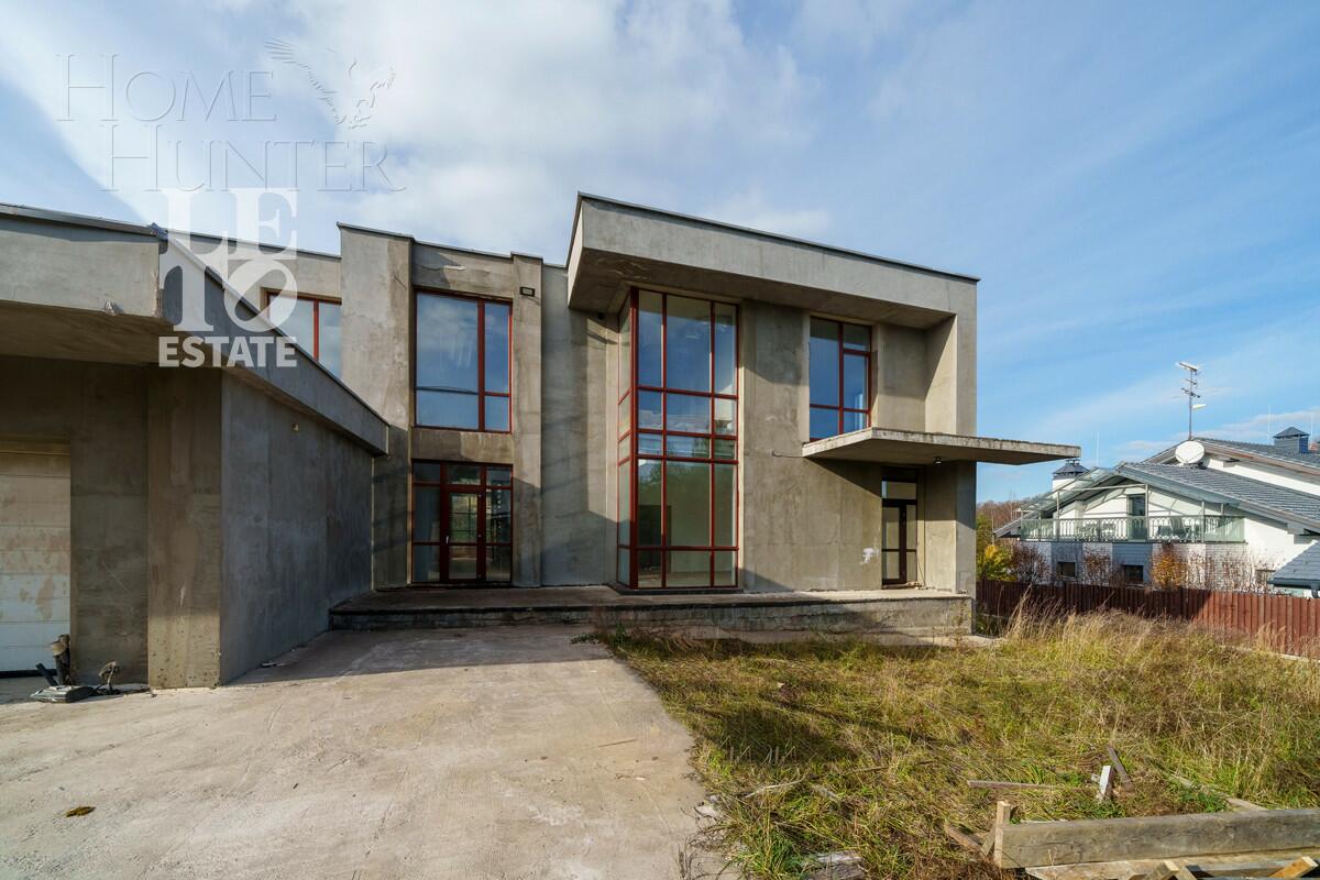 2-этажный коттедж 568.2 м² без отделки