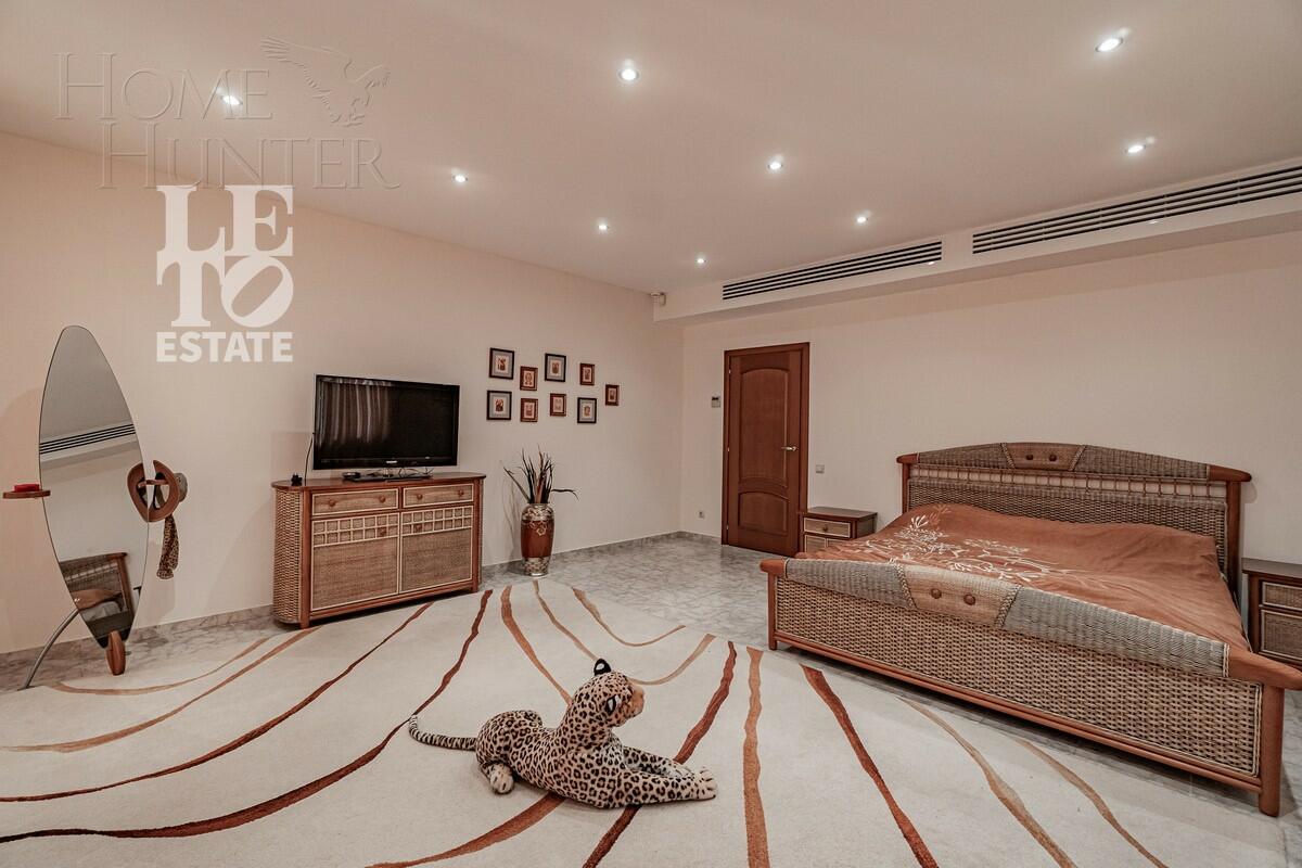 3-этажный коттедж 692.6 м² с отделкой