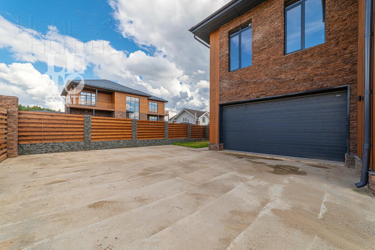 2-этажный коттедж 551.3 м² без отделки