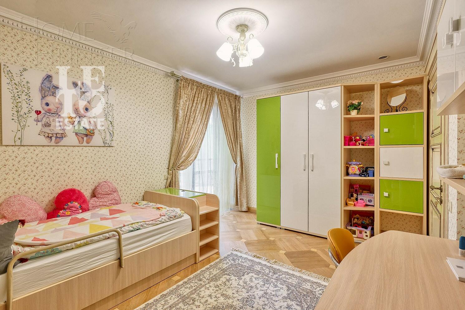 2-этажный коттедж 650 м² с отделкой