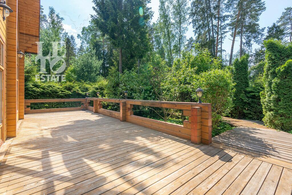 2-этажный коттедж 400 м² с отделкой