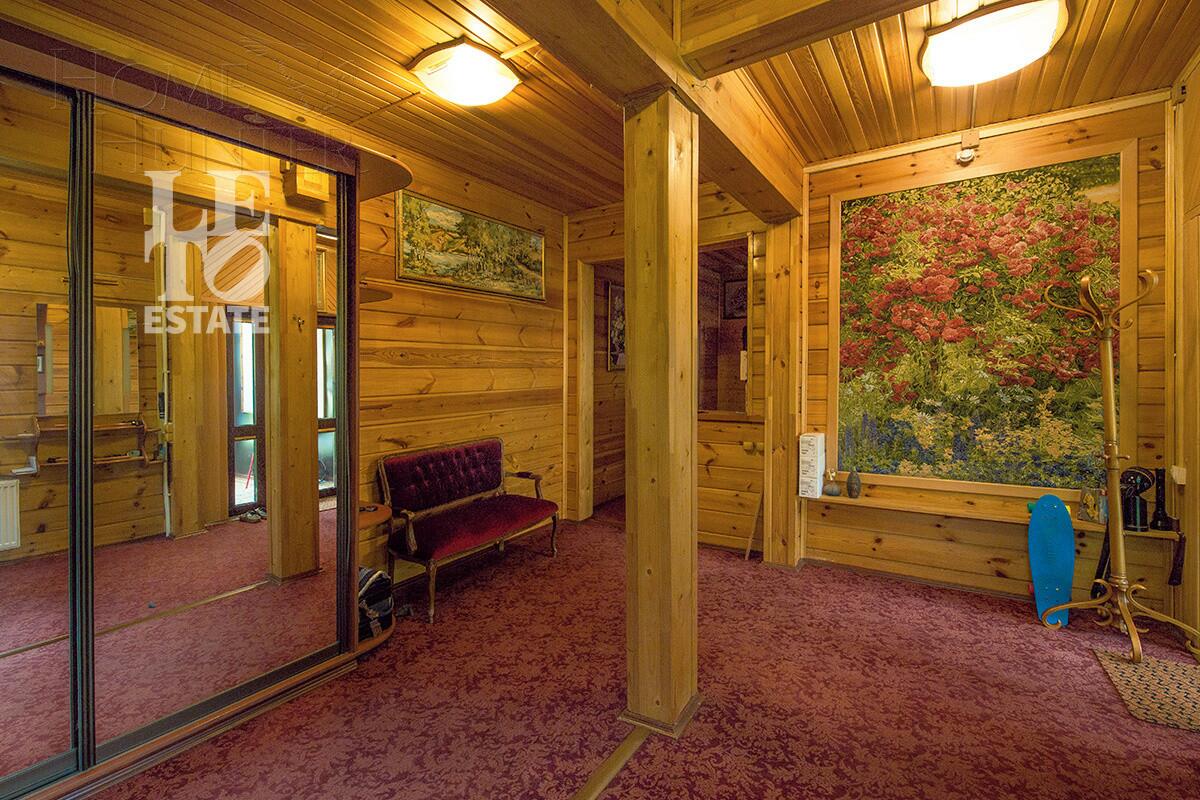 3-этажный коттедж 310 м² с отделкой