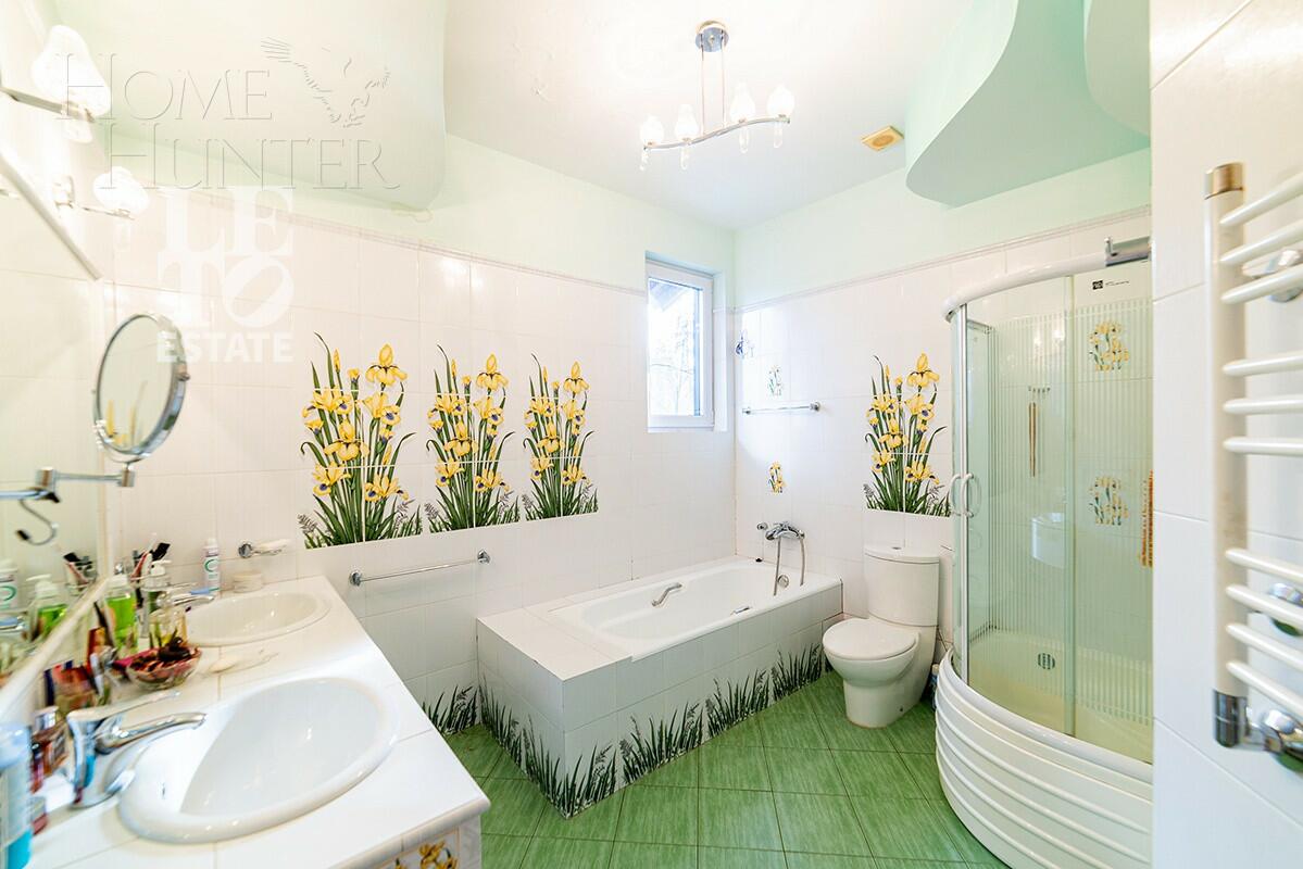 3-этажный коттедж 490 м² с отделкой