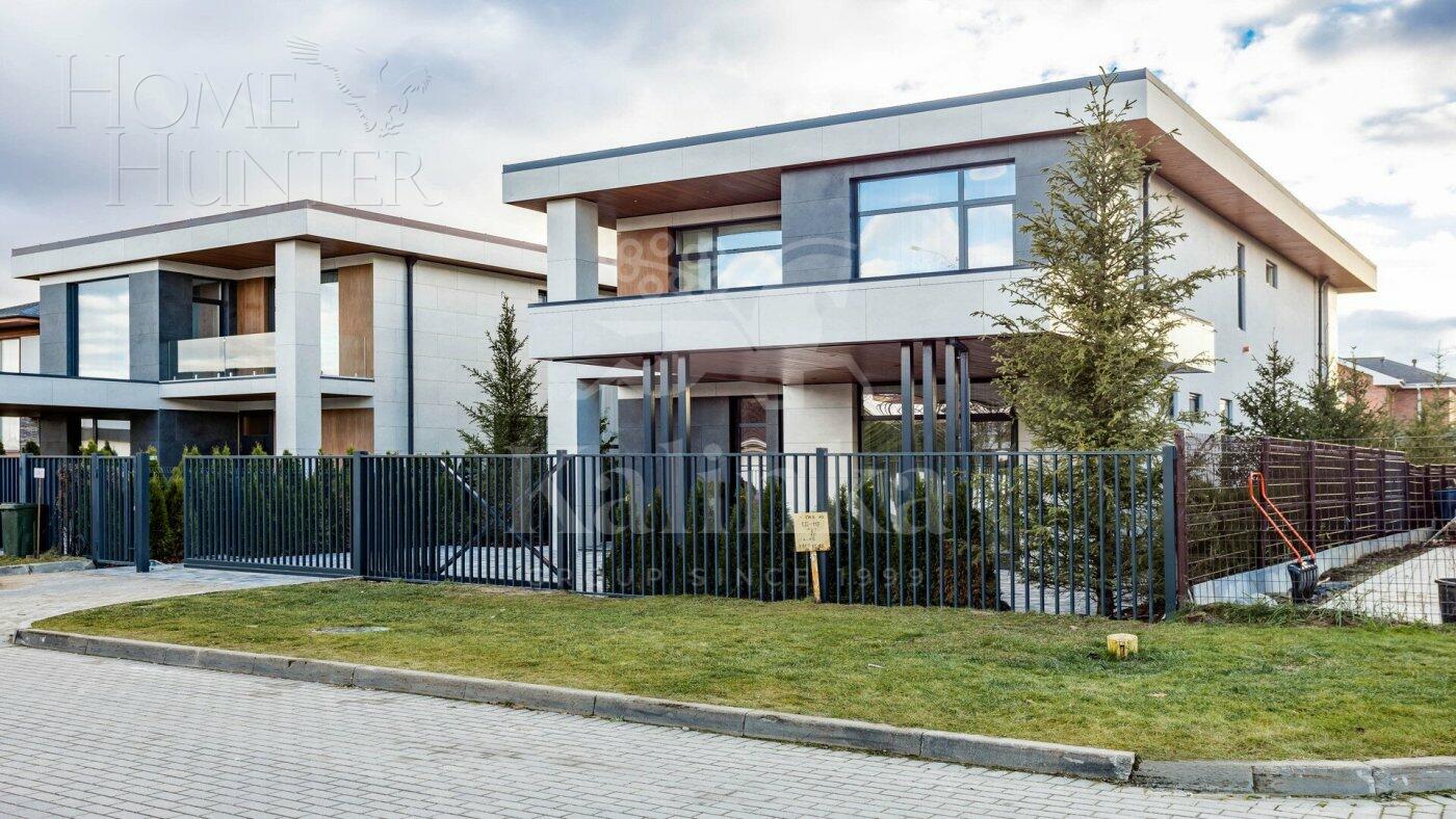 2-этажный коттедж 302 м² с отделкой