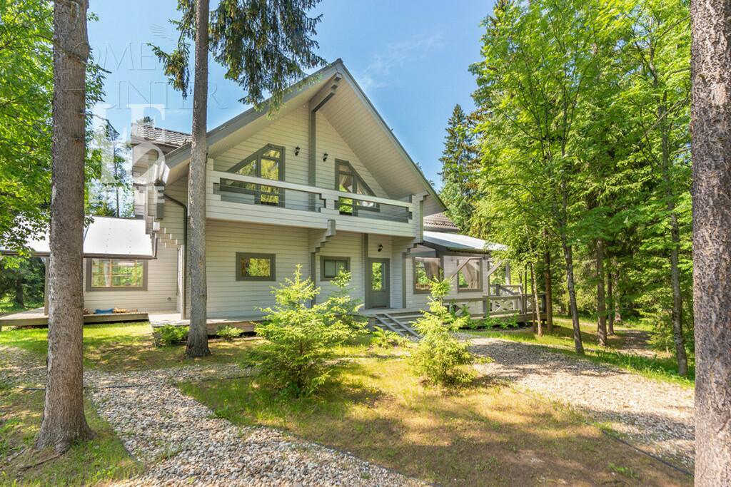 2-этажный коттедж 400 м² с отделкой